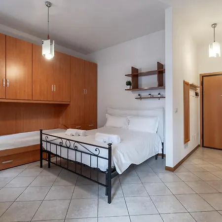 4 Star Family & Friends - Self Check-in Apartament *