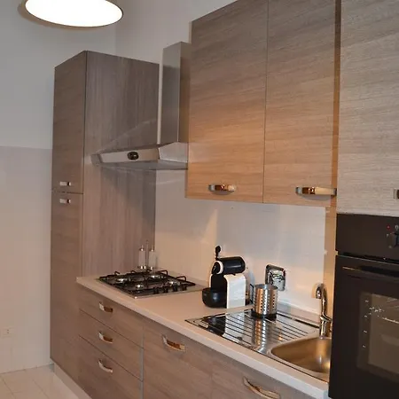 4 Star Family & Friends - Self Check-in Apartament Bolonia